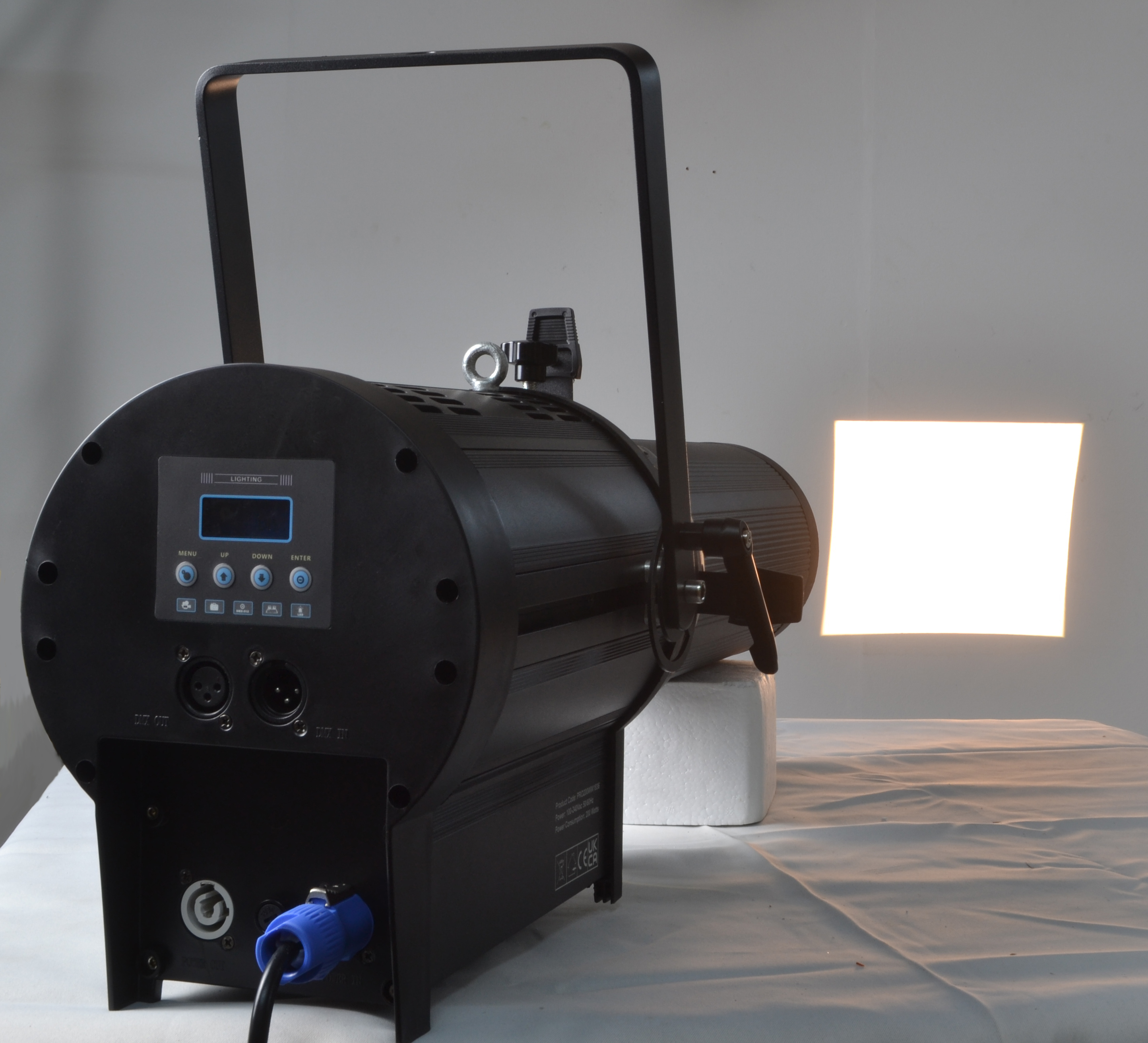 LED Zoom Profile Spot 200W Warm White 1836 Degrees - Profile Spots