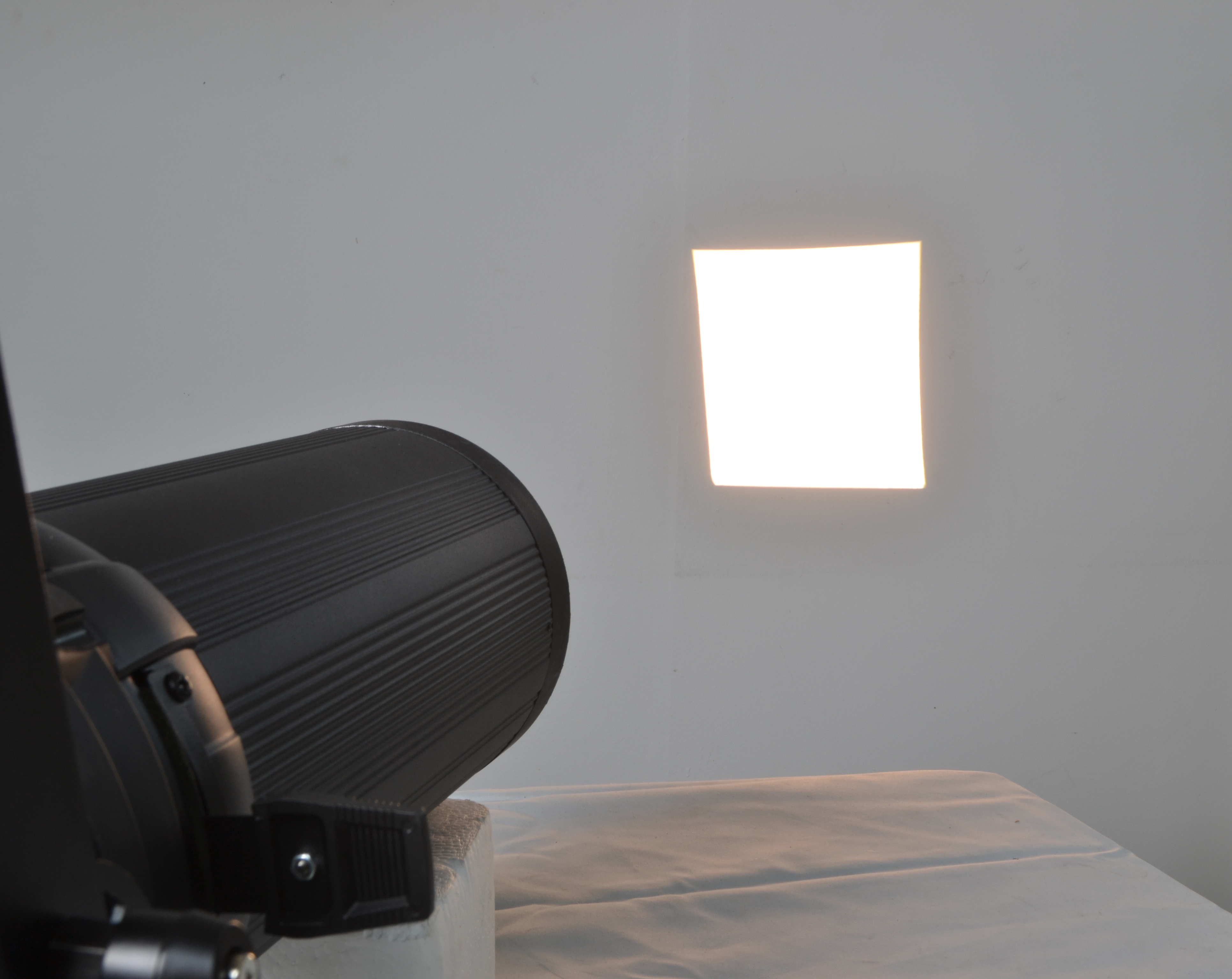 LED Zoom Profile Spot 200W Warm White 1836 Degrees - Profile Spots