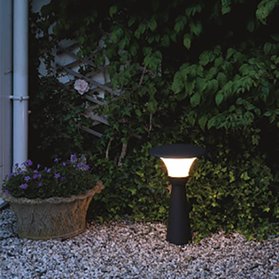 Anthracite Short Garden LED Post Light%2 