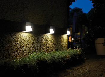 Intelligent Solar LED Wall Light 15 Lu 