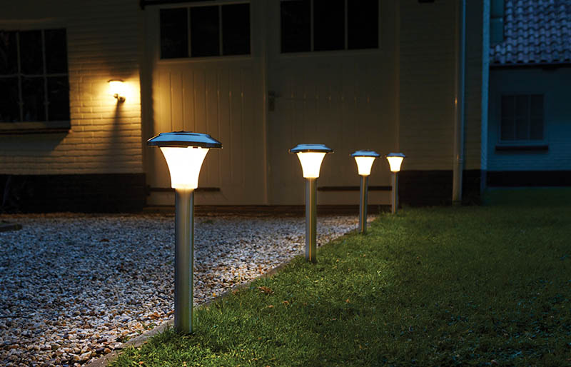 Dusk to dawn landscape lighting deals